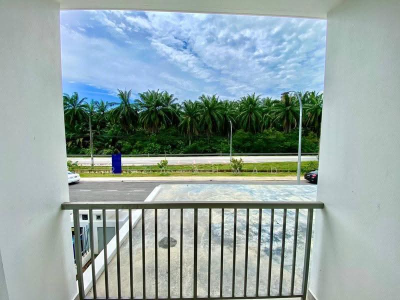 2-storey Terraced House for Rent in Cybersouth (Dengkil) - Riza Ahmad - Balcony - PropertyGuru.com.my