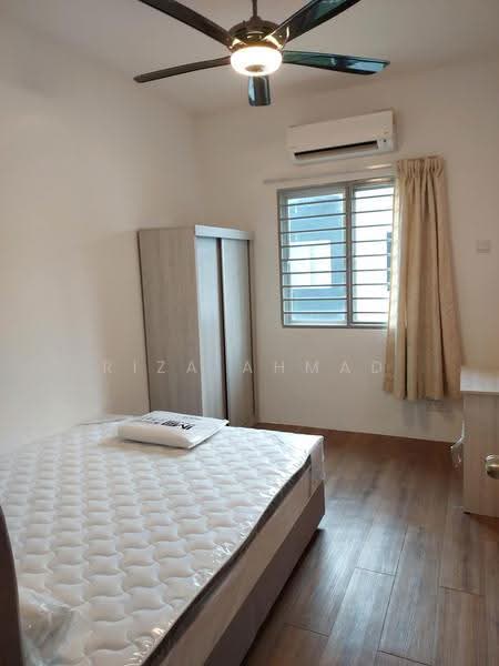 2-storey Terraced House for Rent in Cybersouth (Dengkil) - Riza Ahmad - Bedroom - PropertyGuru.com.my