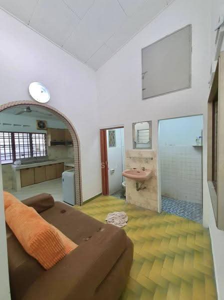 1-storey Terraced House for Rent in Taman Abad (Johor Bahru) - SJ CHAN - Kitchen - PropertyGuru.com.my