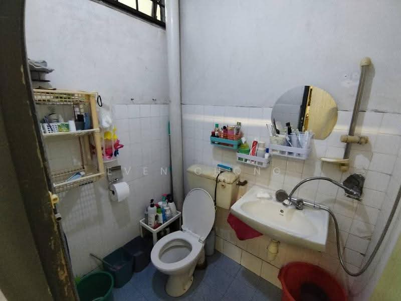 2-storey Terraced House for Sale in Ampang (Kuala Lumpur) - Even Chong - Bathroom - PropertyGuru.com.my