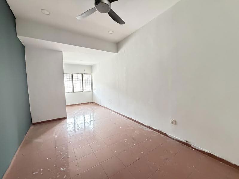 2-storey Terraced House for Sale in Taman Suria Jaya (Cheras) - Kris Tan - Living Room - PropertyGuru.com.my