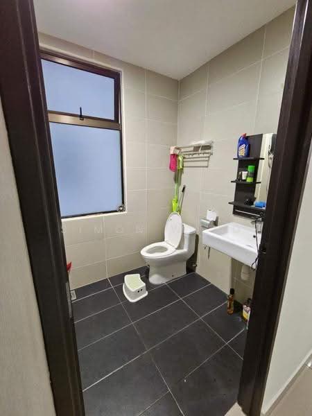 Service Residence for Sale at Wave @ Marina Cove - Simon Wang - Bathroom - PropertyGuru.com.my