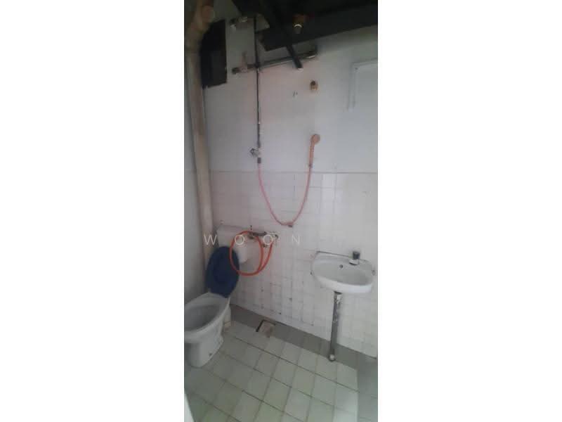 Pangsapuri untuk Dijual di Sungai Naga - Woon . - Bathroom - PropertyGuru.com.my