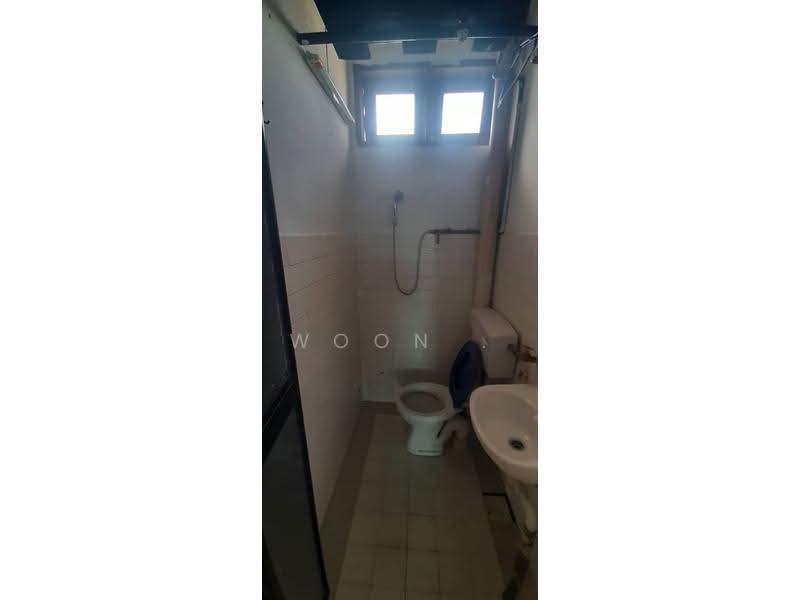Pangsapuri untuk Dijual di Sungai Naga - Woon . - Bathroom - PropertyGuru.com.my