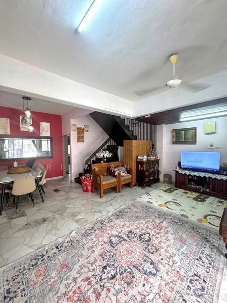 Rumah Teres untuk Dijual di Taman Cheras Indah (Ampang) - Riza Ahmad - Living Room - PropertyGuru.com.my