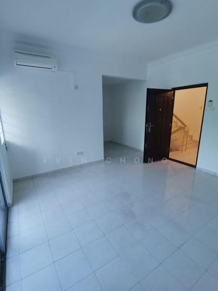 Rumah Teres 2-Tingkat untuk Dijual di Cheras (Selangor) - Even Chong - Living Room - PropertyGuru.com.my