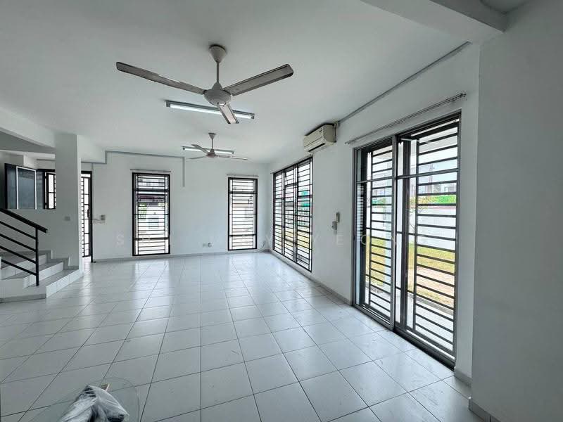 2-storey Terraced House for Sale in Bukit Indah (Iskandar Puteri (Nusajaya)) - Shi May Yeong - Living Room - PropertyGuru.com.my