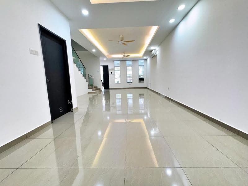 Rumah Teres 2-Tingkat untuk Dijual di Bangi (Selangor) - Mohd Aizat Saiful Bahri - Living Room - PropertyGuru.com.my