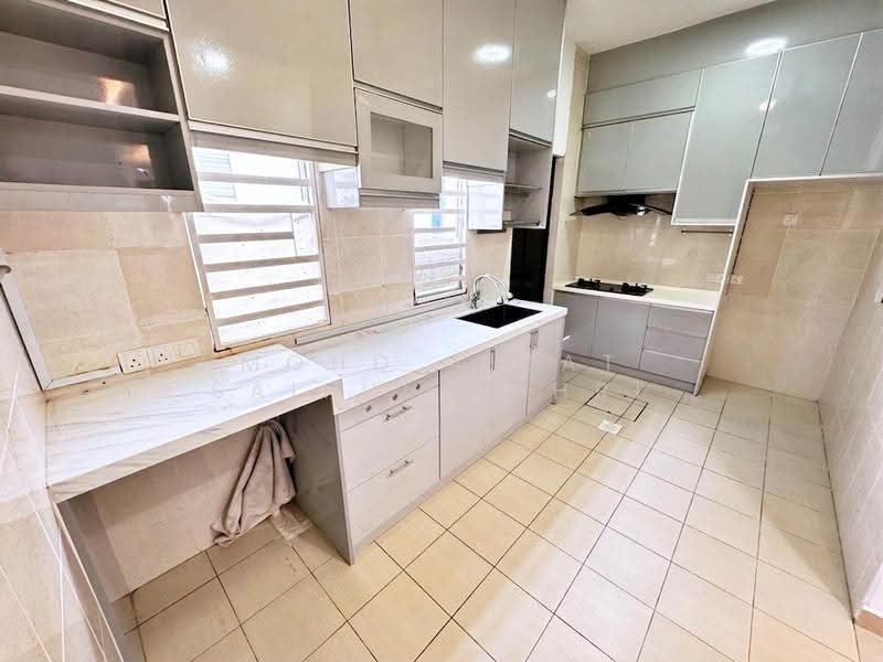 Rumah Teres 2-Tingkat untuk Dijual di Bangi (Selangor) - Mohd Aizat Saiful Bahri - Kitchen - PropertyGuru.com.my