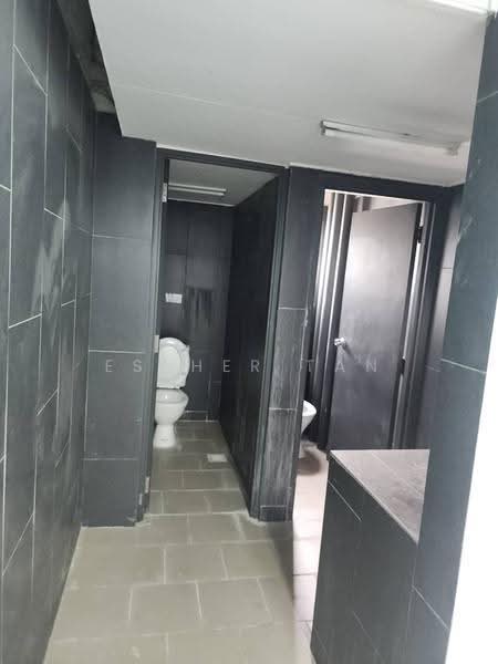 Kedai untuk Disewa di Pusat Bandar Baru Rawang (Rawang) - Esther Tan - Bathroom - PropertyGuru.com.my