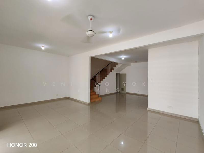 2-storey Terraced House for Rent in Bukit Raja (Selangor) - Veni Foo Yoke Fuang - Living Room - PropertyGuru.com.my