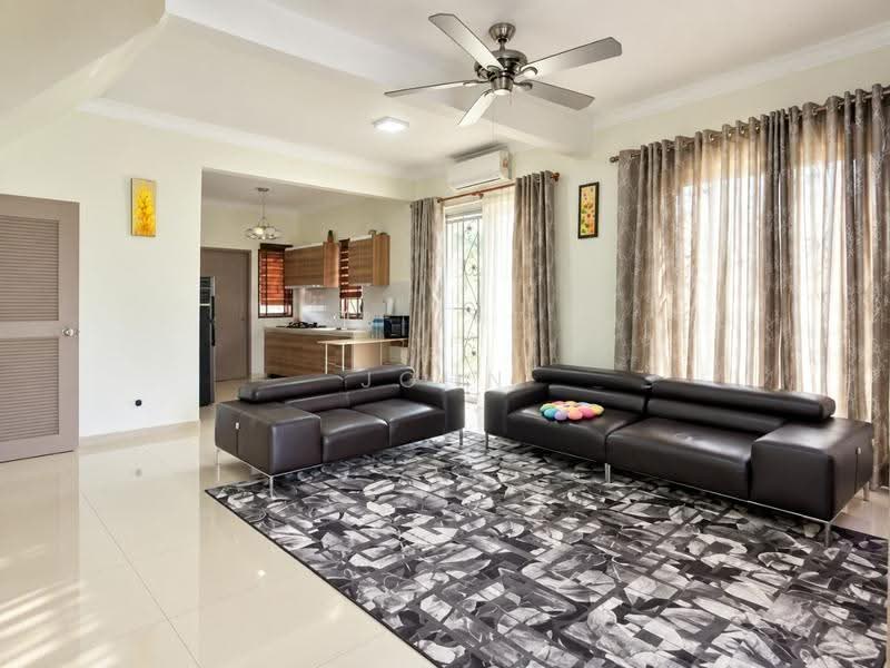Rumah Teres 2-Tingkat untuk Dijual di Bandar Kinrara Seksyen 1 (Bandar Kinrara) - John Lee - Living Room - PropertyGuru.com.my