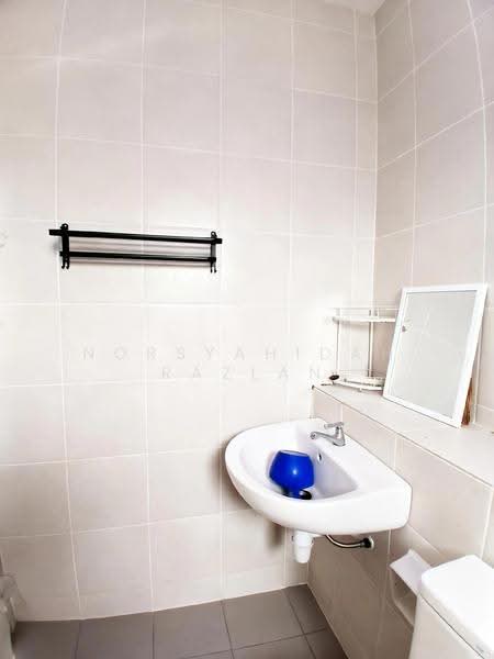 2-storey Terraced House for Rent in Semenyih (Selangor) - Norsyahidah Razlan - Bathroom - PropertyGuru.com.my