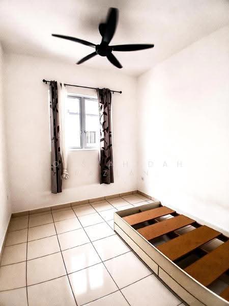 2-storey Terraced House for Rent in Semenyih (Selangor) - Norsyahidah Razlan - Bedroom - PropertyGuru.com.my
