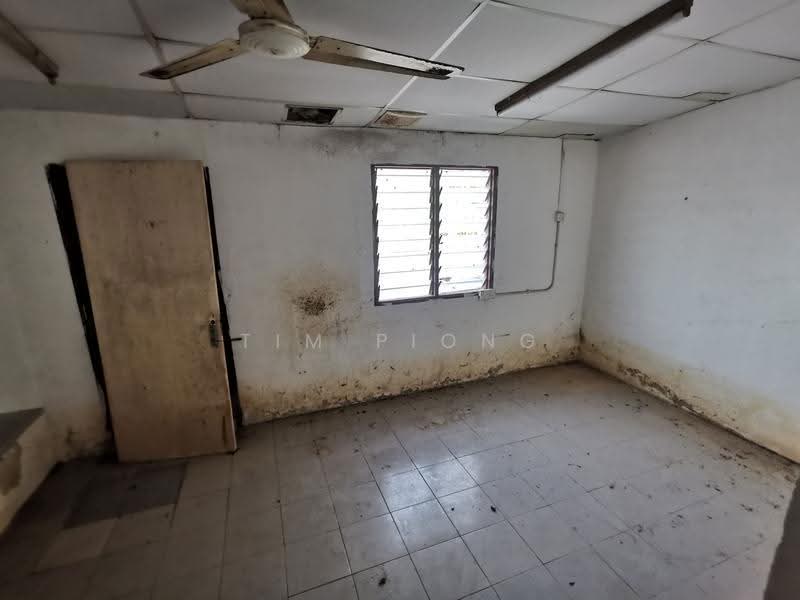 Rumah Teres 2-Tingkat untuk Dijual di Taman Datuk Thamby Chik Karim (Batu Berendam) - Tim Piong - PropertyGuru.com.my