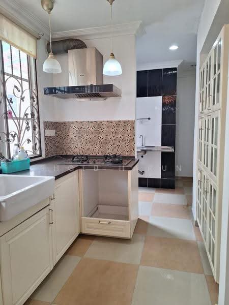 Rumah Teres untuk Dijual di Usj 3 (Subang Jaya) - Shoib Harun - Kitchen - PropertyGuru.com.my