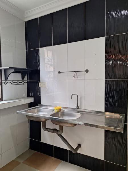 Rumah Teres untuk Dijual di Usj 3 (Subang Jaya) - Shoib Harun - Kitchen - PropertyGuru.com.my