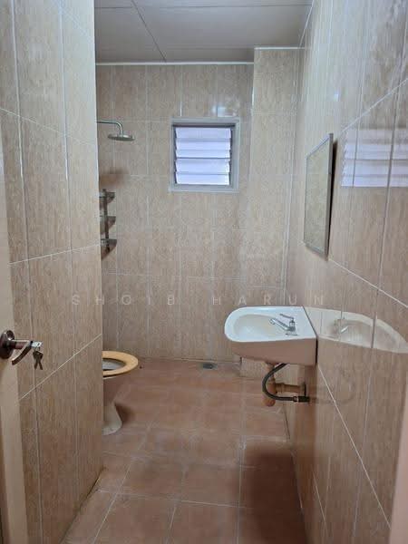 Rumah Teres untuk Dijual di Usj 3 (Subang Jaya) - Shoib Harun - Bathroom - PropertyGuru.com.my