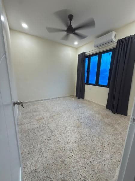 1-storey Terraced House for Rent in Taman Perling (Perling) - Bee Bee - PropertyGuru.com.my