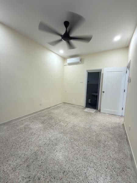 1-storey Terraced House for Rent in Taman Perling (Perling) - Bee Bee - PropertyGuru.com.my