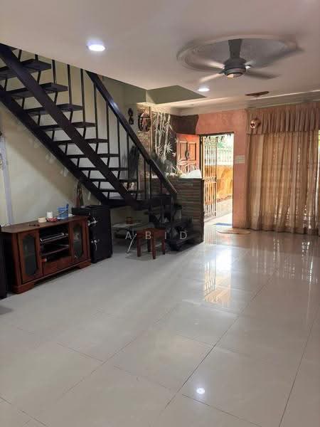 Rumah Teres 2-Tingkat untuk Dijual di Taman Sri Gombak (Gombak) - Abid Sabarudin - Living Room - PropertyGuru.com.my