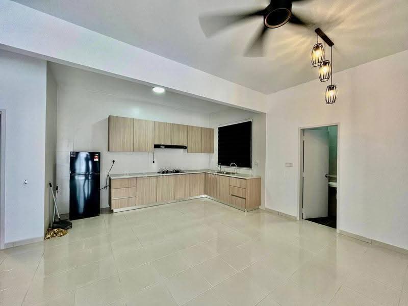 Kondominium untuk Dijual di Residensi Adelia 2 - Basri Munir - Kitchen - PropertyGuru.com.my