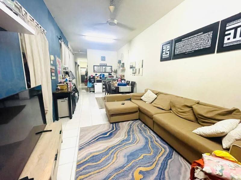 Pangsapuri untuk Dijual di Residensi Bistaria - Sam Jamal - Living Room - PropertyGuru.com.my