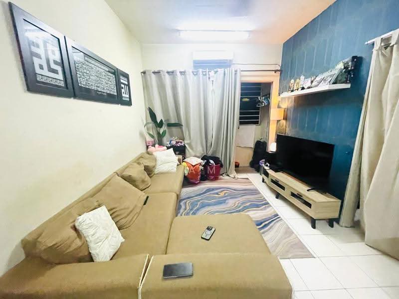 Pangsapuri untuk Dijual di Residensi Bistaria - Sam Jamal - Living Room - PropertyGuru.com.my