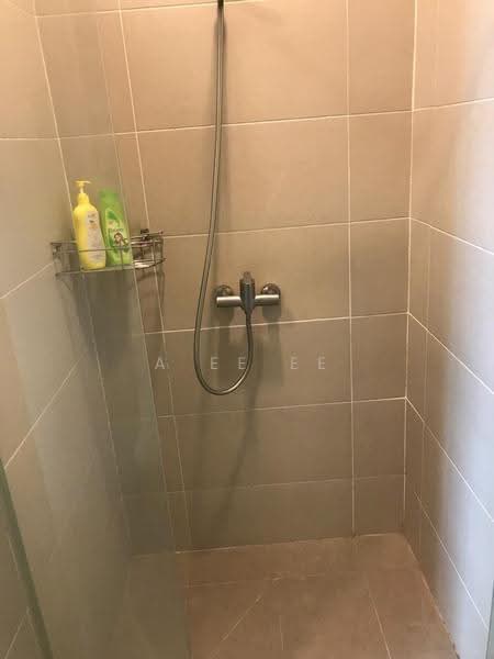 Service Residence for Sale at Straits Garden Suite - A Ee Ee - Bathroom - PropertyGuru.com.my