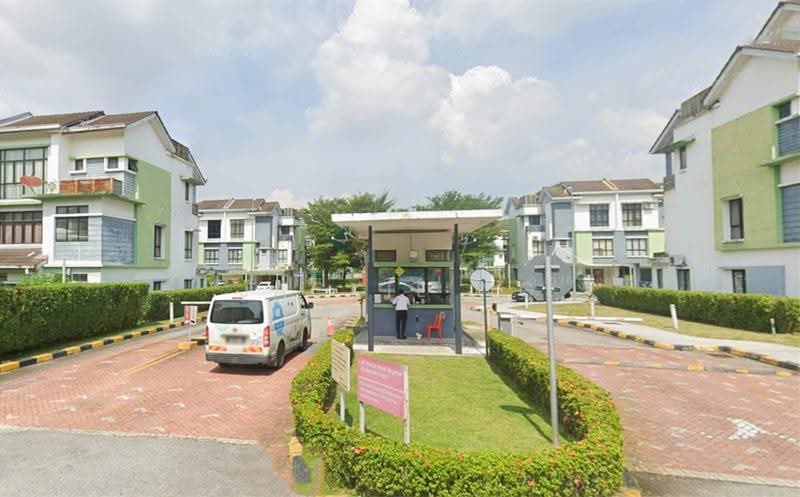 Townhouse for Sale in Bandar Bukit Puchong 2 (Puchong) - Jackie Ng - Exterior - PropertyGuru.com.my