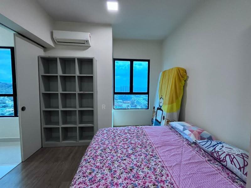 Kediaman Servis untuk Dijual di MKH Boulevard - Rony Yeo - Bedroom - PropertyGuru.com.my