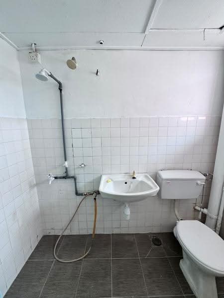 2.5-storey Terraced House for Sale in Taman Sri Sinar (Segambut) - Alison Chiu - Bathroom - PropertyGuru.com.my