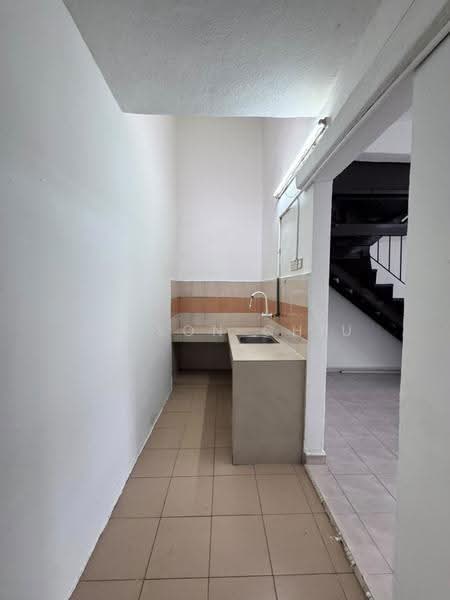 2.5-storey Terraced House for Sale in Taman Sri Sinar (Segambut) - Alison Chiu - Kitchen - PropertyGuru.com.my