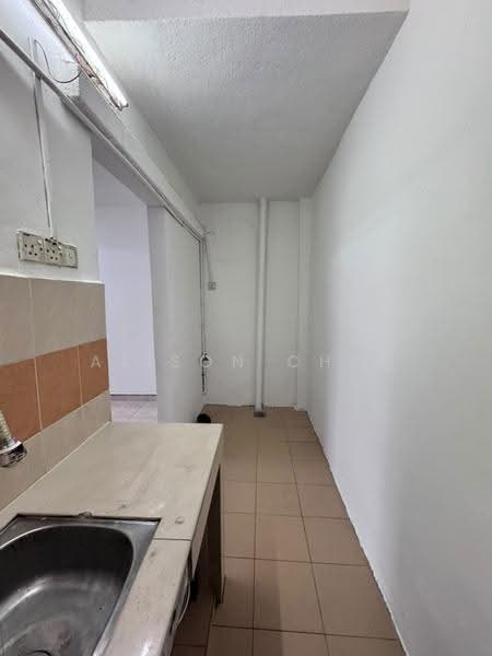 2.5-storey Terraced House for Sale in Taman Sri Sinar (Segambut) - Alison Chiu - Kitchen - PropertyGuru.com.my