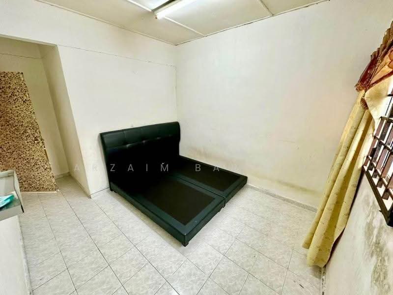Rumah Teres 2-Tingkat untuk Dijual di Pasir Gudang (Johor) - Arzaim Barimin - Bedroom - PropertyGuru.com.my