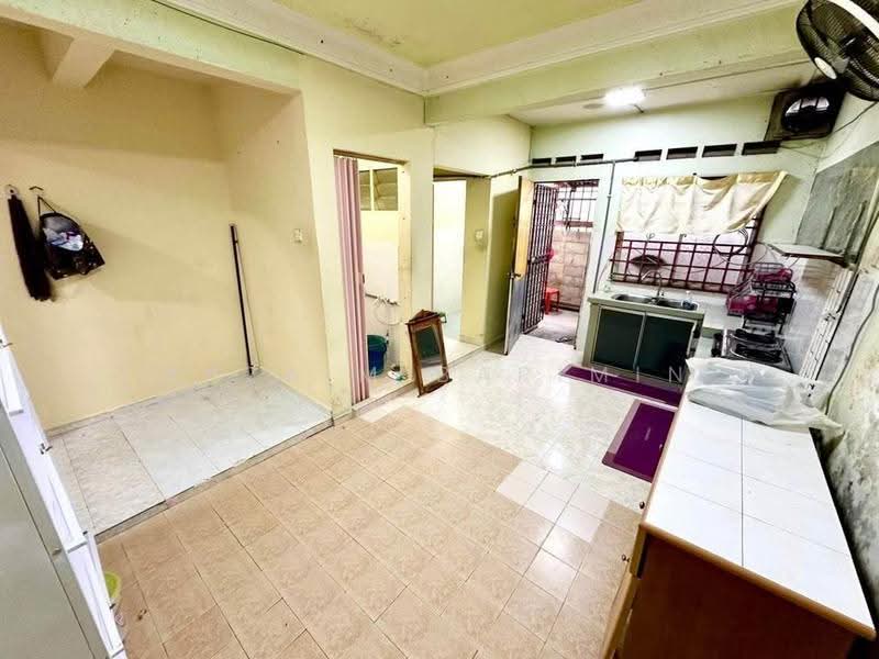 Rumah Teres 2-Tingkat untuk Dijual di Pasir Gudang (Johor) - Arzaim Barimin - Kitchen - PropertyGuru.com.my