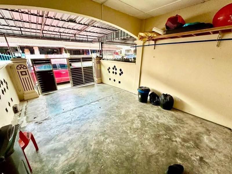 Rumah Teres 2-Tingkat untuk Dijual di Pasir Gudang (Johor) - Arzaim Barimin - Exterior - PropertyGuru.com.my