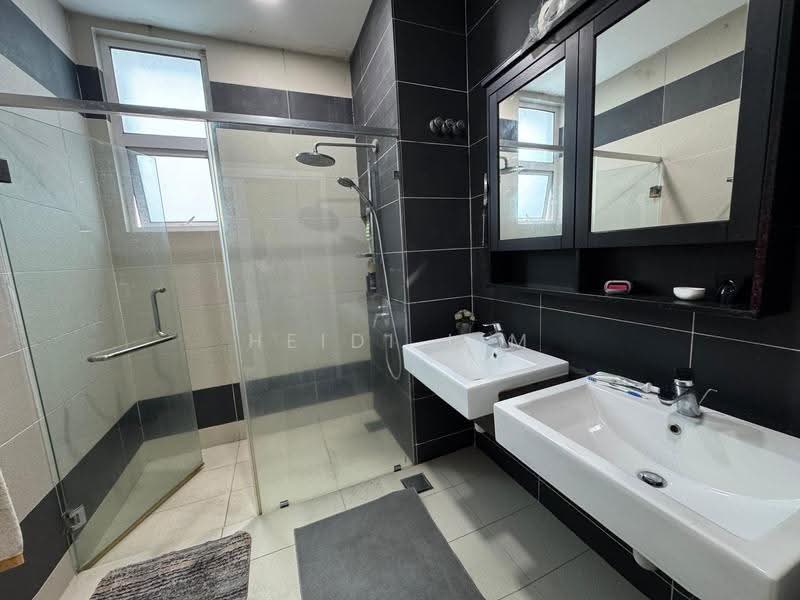 Semi-Detached House for Sale in Bukit Kerinchi (Pantai) - Heidi Lim - Bathroom - PropertyGuru.com.my