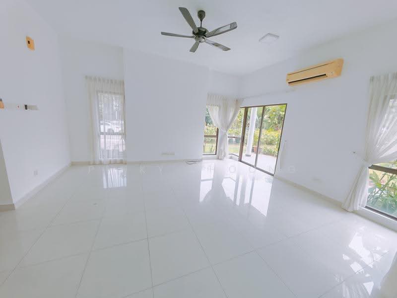 Bungalow House untuk Disewa di Valencia (Sungai Buloh) - Pinky Choong - Living Room - PropertyGuru.com.my