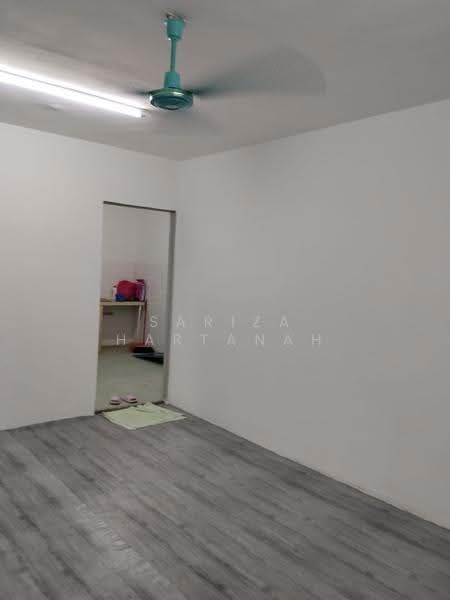 Flat for Sale at PKNS Flat Seksyen 6 - Sariza Hartanah - Interior - PropertyGuru.com.my