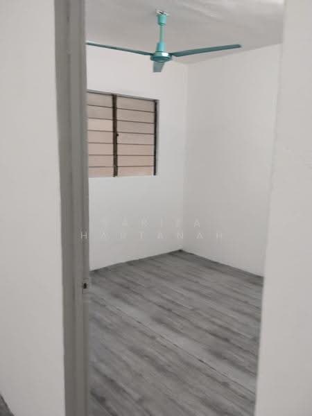 Flat for Sale at PKNS Flat Seksyen 6 - Sariza Hartanah - Interior - PropertyGuru.com.my