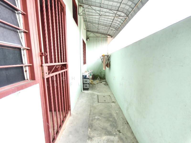 1-storey Terraced House for Sale in Taman Arowana Indah (Rasah) - Mohd Aizat Saiful Bahri - Exterior - PropertyGuru.com.my