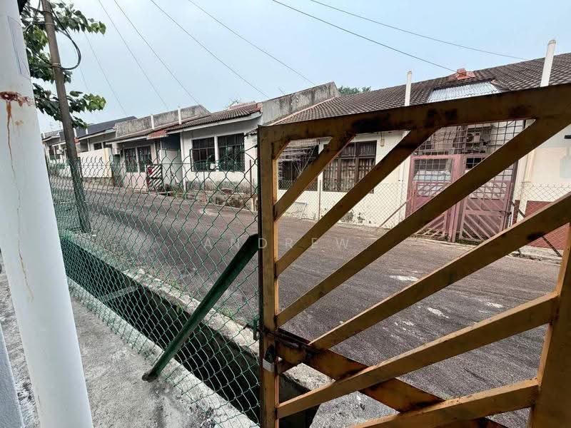 1-storey Terraced House for Sale in Taman Daya (Johor Bahru) - Andrew Teo - Exterior - PropertyGuru.com.my