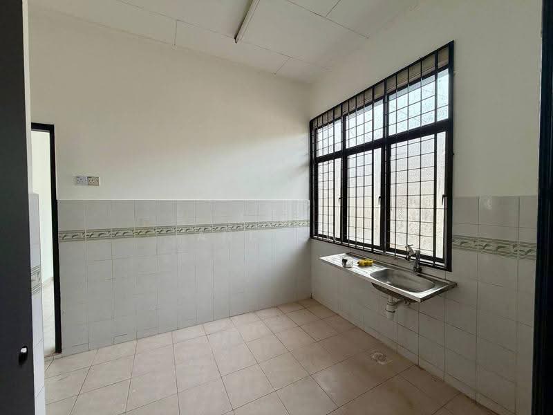 1-storey Terraced House for Sale in Taman Daya (Johor Bahru) - Andrew Teo - Kitchen - PropertyGuru.com.my