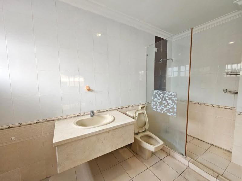 Semi-Detached House for Sale in Taman Lagenda Mas (Cheras) - Janice Lau - Bathroom - PropertyGuru.com.my