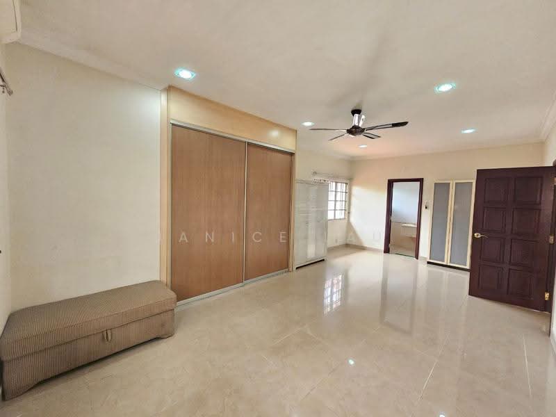 Semi-Detached House for Sale in Taman Lagenda Mas (Cheras) - Janice Lau - Bedroom - PropertyGuru.com.my