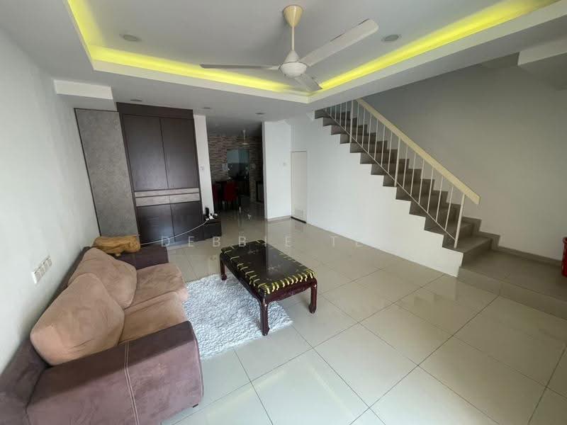 2-storey Terraced House for Sale in Pusat Bandar Puchong (Puchong) - Debbie Tey - Living Room - PropertyGuru.com.my
