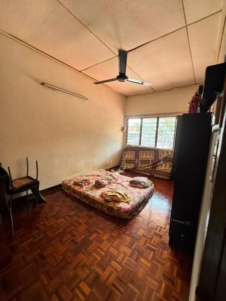 Rumah Teres 2-Tingkat untuk Dijual di Jelutong (Penang) - Stephanie Lim - Bedroom - PropertyGuru.com.my