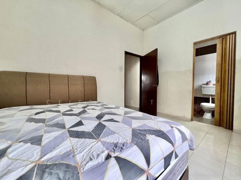 2-storey Terraced House for Sale in Bandar Teknologi Kajang (Kajang) - Celestine Ting - Bedroom - PropertyGuru.com.my