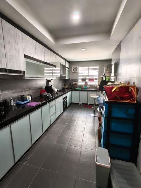 Rumah Teres 3-Tingkat untuk Dijual di Taman Suria (Johor Bahru) - Reny Hee - Kitchen - PropertyGuru.com.my